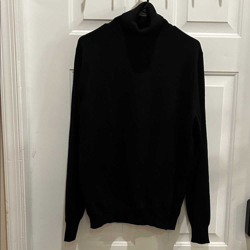 Malo Men's Elegant Cashmere Black Turtleneck Sweater